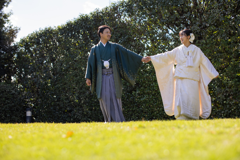 芝生で無邪気に!