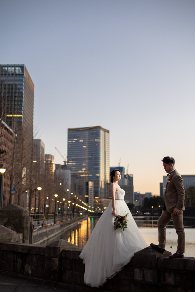 欄干での立ちポーズ