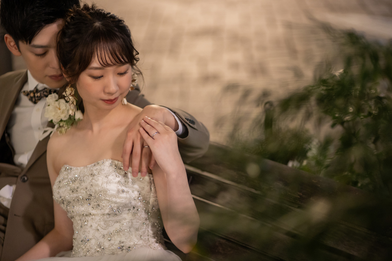 ロマンティックな手つなぎショット♡