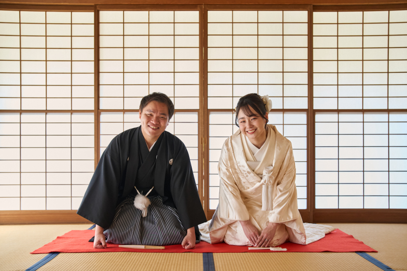 日本庭園の中の和室