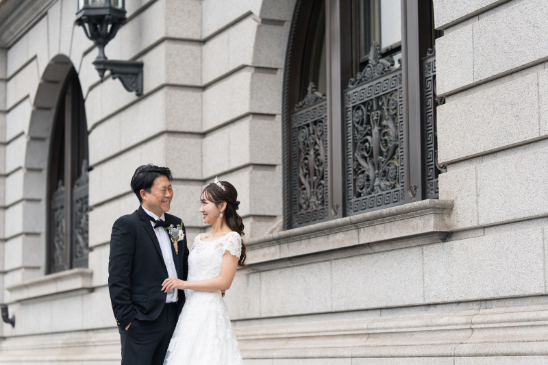 明治生命館からロケ撮影をスタート