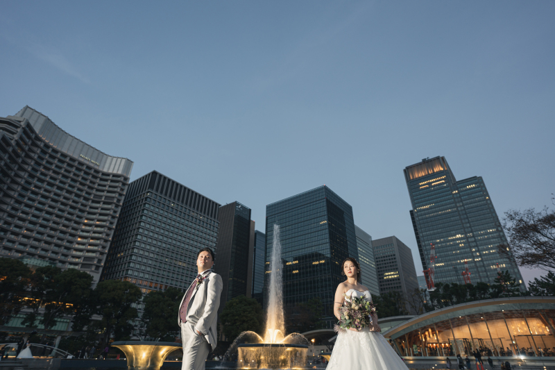 日の落ちた頃の噴水公園