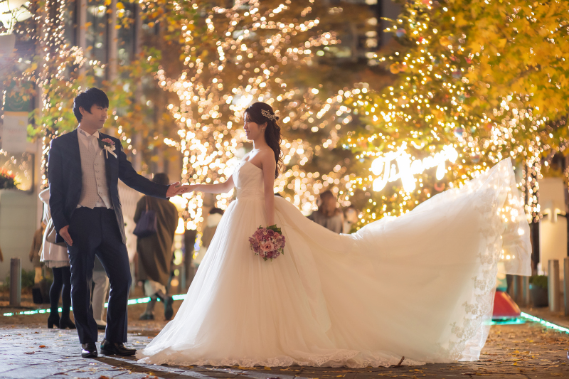 イチョウとイルミネーション、季節感あふれる丸の内ロケーション撮影!