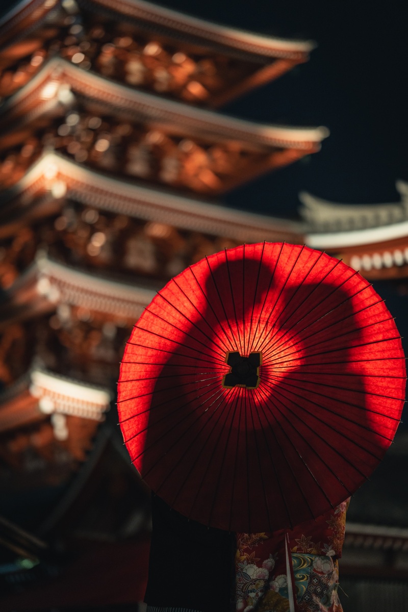 傘でシルエットショット♡