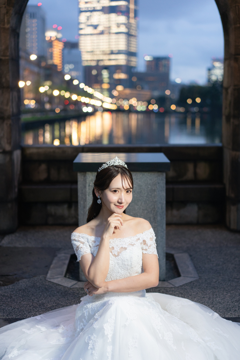 ポーズが可愛らしいご新婦のソロショット♡