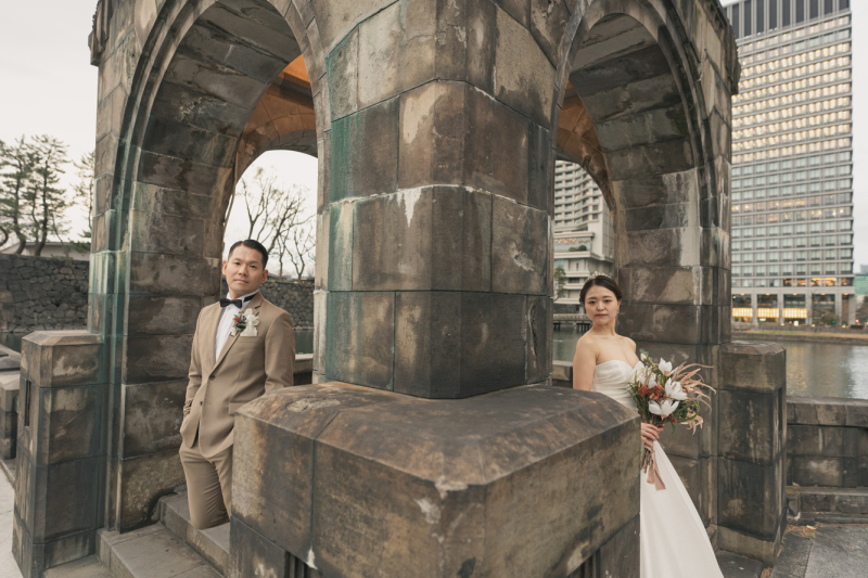 和田倉門のガゼボを斜めから