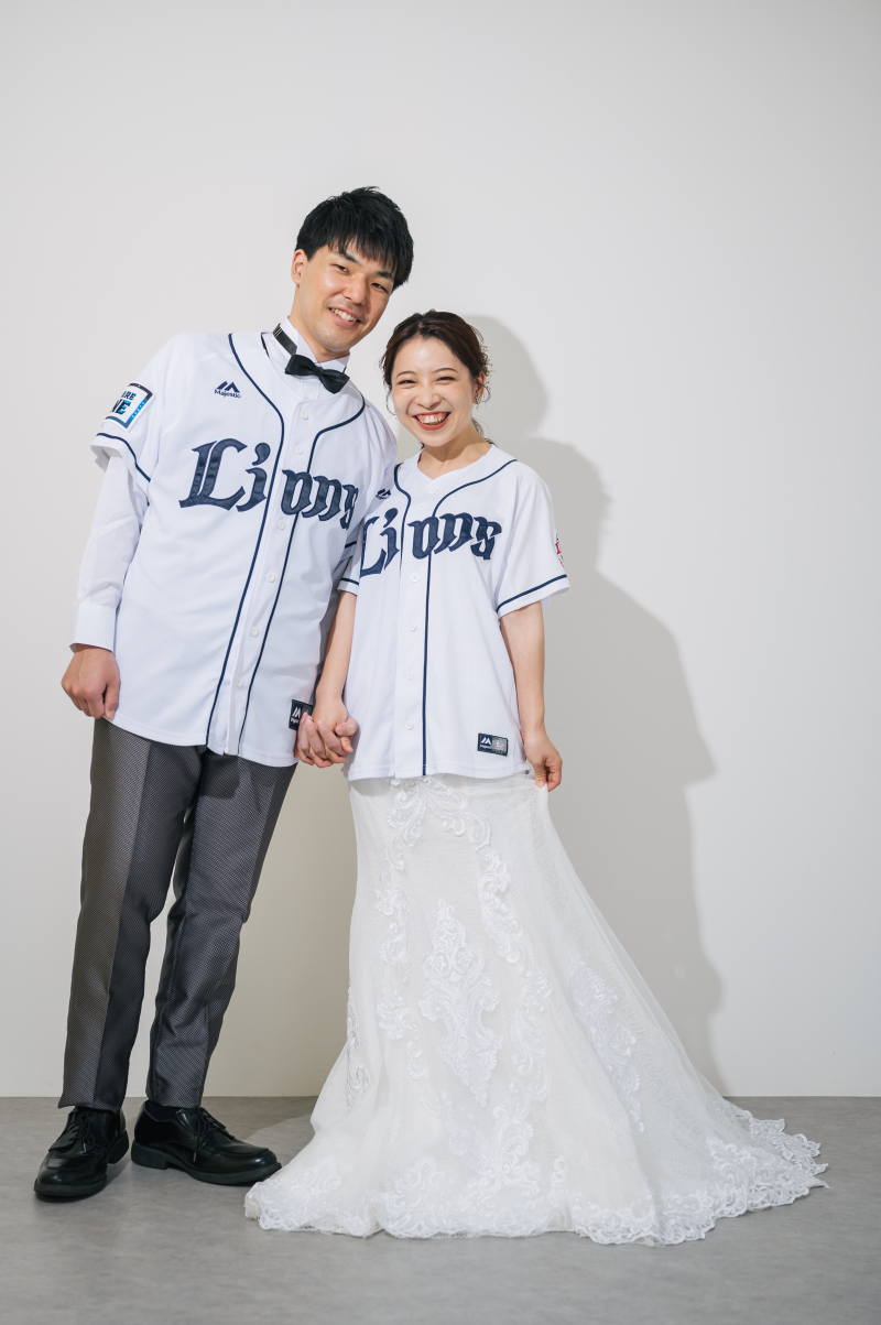 ライオンズのユニフォームを羽織って!