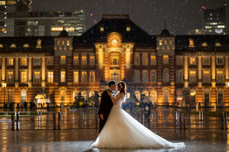 キラキラ雨の東京駅