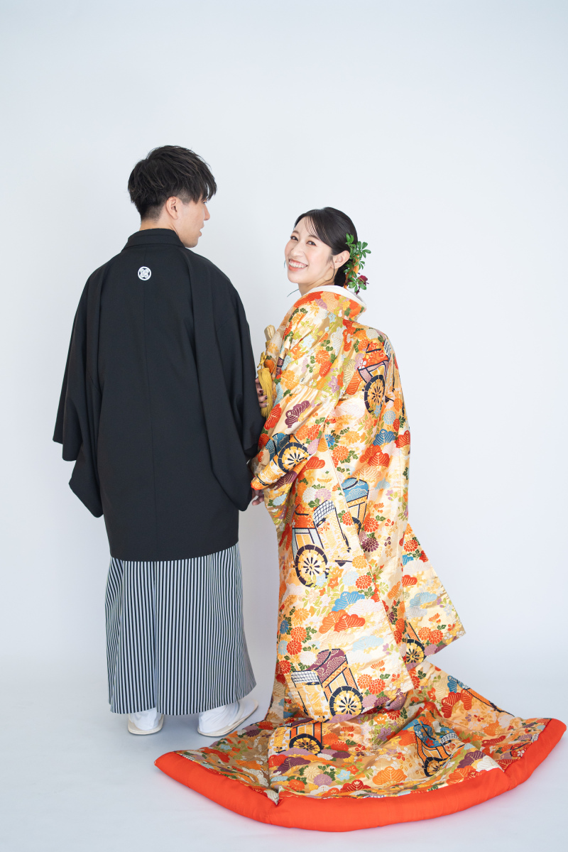 ラストは見返り美人ポーズで