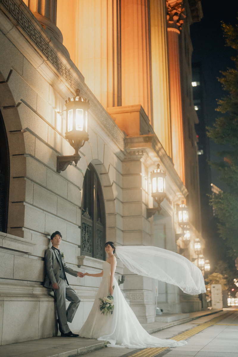 東京駅前の撮影の後は、石造りが美しい明治生命館へ