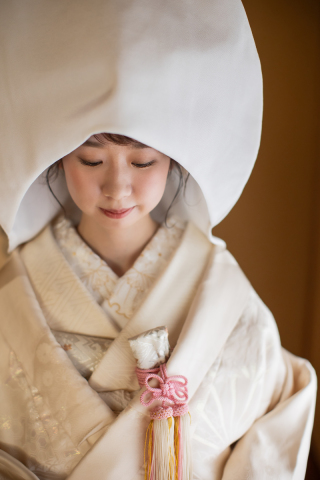 綿帽子と白無垢から洋装へ