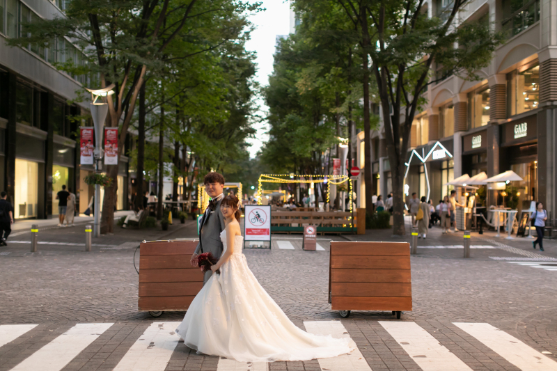 散歩をしているようにナチュラルに