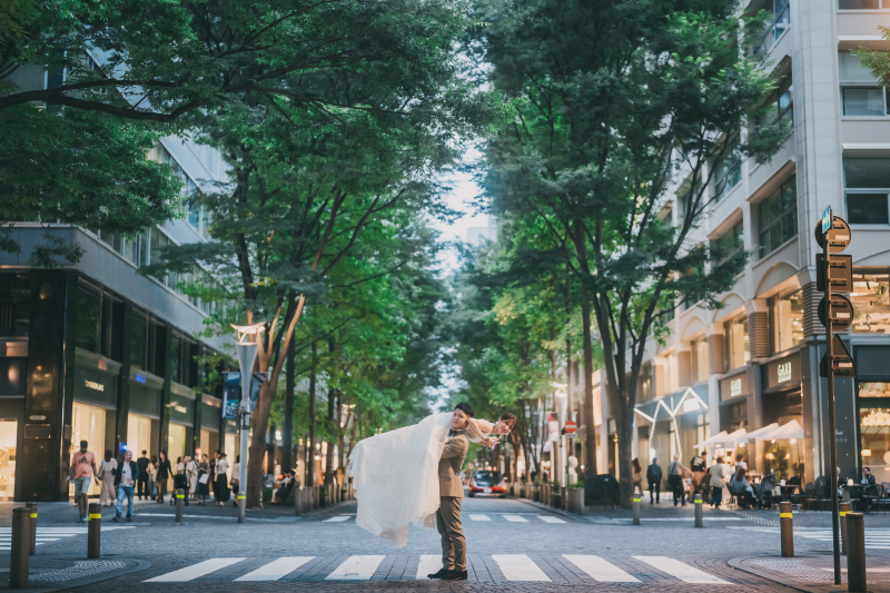 横断歩道で抱っこショット!