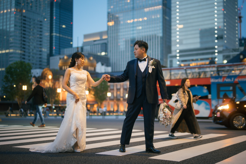 美しい街を歩き始めるシーン♡