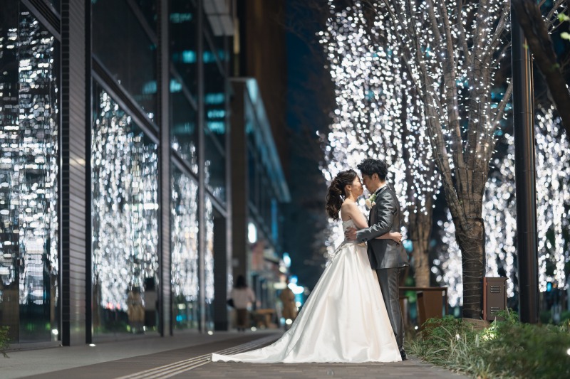 身を寄せ合って