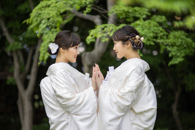 手を合わせて…♡