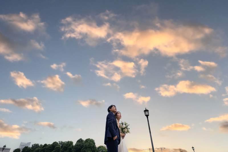 丸の内の空とともに