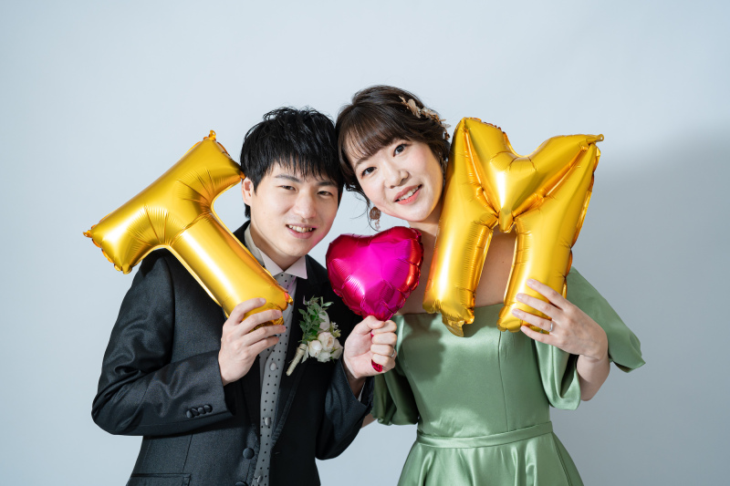 まずはスタジオフォトから。バルーンでポップに撮影
