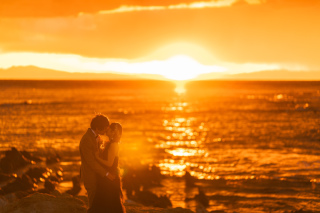 湘南ビーチにて、青空からサンセットへのドラマティックな撮影
