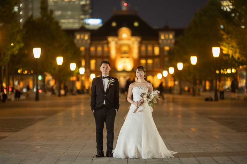 東京駅をバックに!