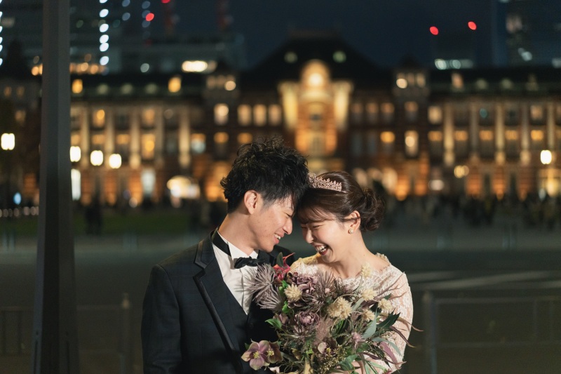 東京駅前にて撮影