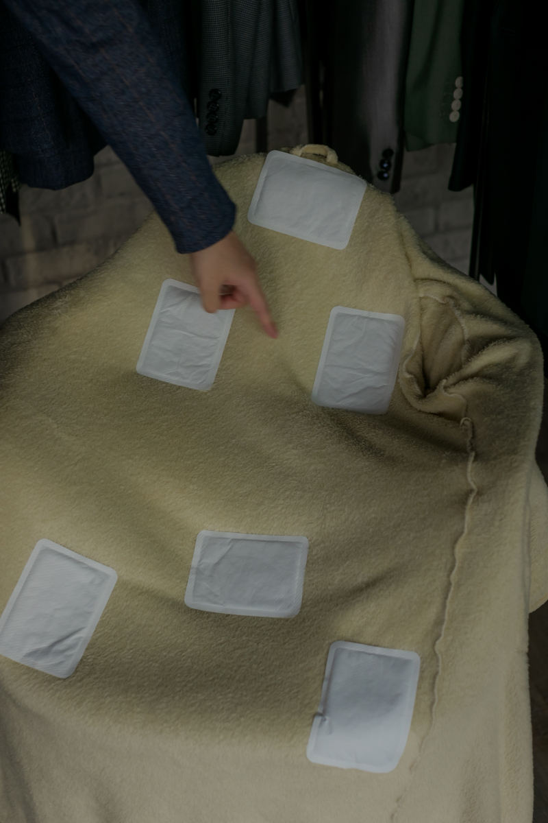 【オフショット】ロケ撮影の防寒準備