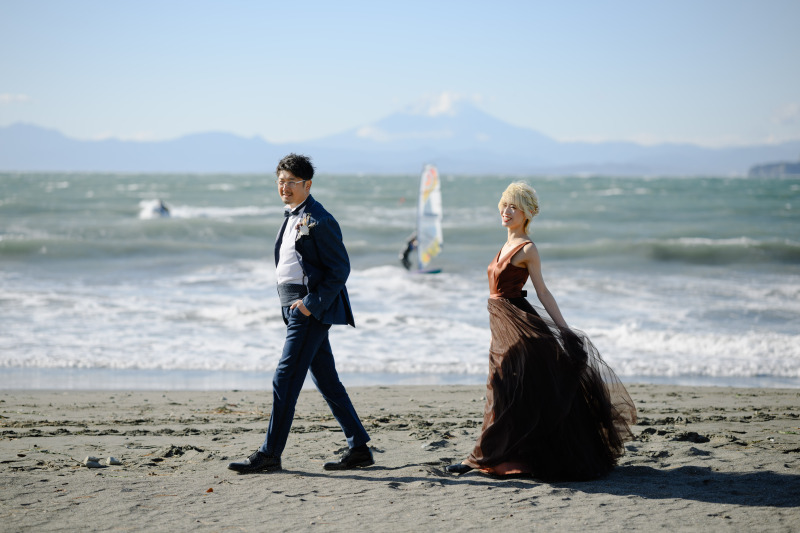 富士山とウィンドウサーファー、湘南ならではの風景