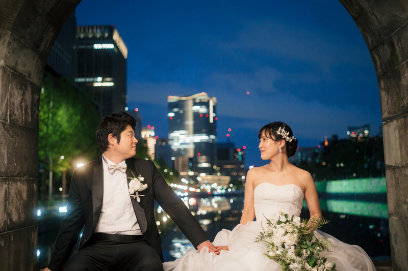 見つめ合って…