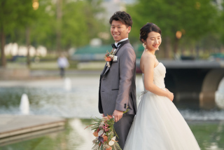 和装スタジオから、和田倉噴水公園など洋装丸の内ロケへ