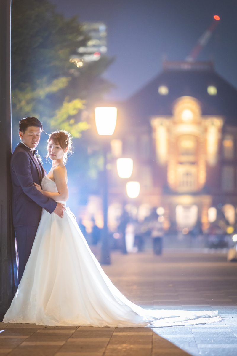 街灯にもたれて