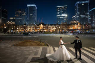 オシャレに回る東京丸の内撮影