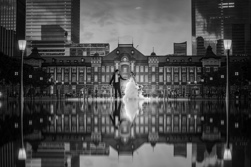 リフレクションをモノクローム加工で