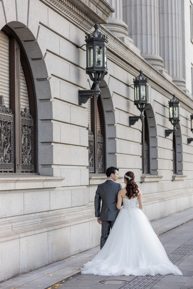ロケーションは明治生命館から!