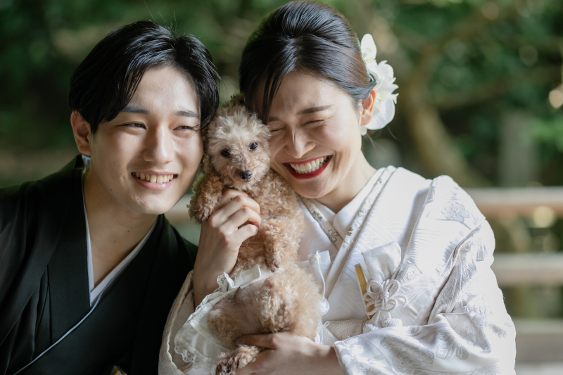 定番のポージングだけではなく、動きやライブ感のあるリアルさを感じさせる撮影が得意。自由でエモーショナルな雰囲気が伝わってくるような作品。いつかこの写真を見返した時に、心がほっこりしてもらえたら嬉しい。