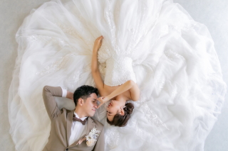 緊張させない雰囲気作りを心かけているからこそ、おふたりらしい表情が生まれる。穏やかで落ち着いたムードで撮影可能。出来上がった写真を見返して、楽しかった日のことをいつまでも思い出していただけますように。