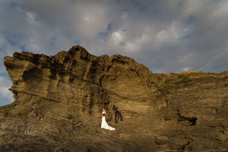 【選べる2大特典付】ドレス2着！城ヶ島or黒崎の鼻ビーチ＆サンセット｜メイク+衣裳+ブーケ+全データ｜雨天保証付《土日追加無料》