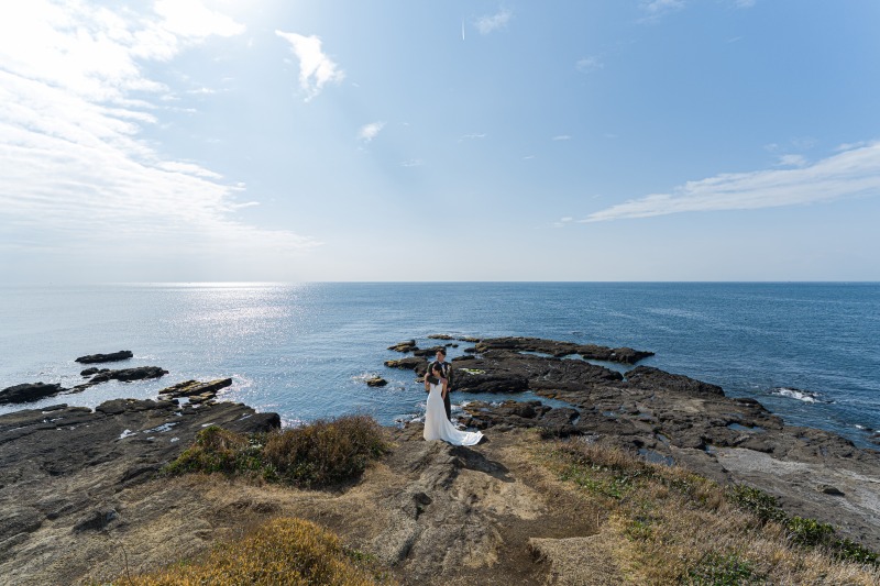 【選べる2大特典付】ドレス2着！城ヶ島or黒崎の鼻ビーチ＆サンセット｜メイク+衣裳+ブーケ+全データ｜雨天保証付《土日追加無料》