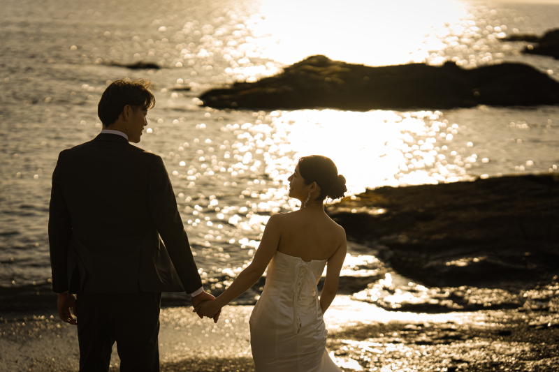 【選べる2大特典付】ドレス2着！城ヶ島or黒崎の鼻ビーチ＆サンセット｜メイク+衣裳+ブーケ+全データ｜雨天保証付《土日追加無料》