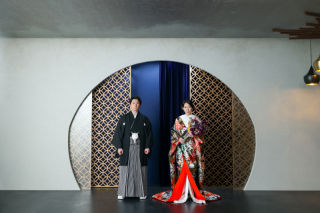 静謐な青の和空間に映える佇まい