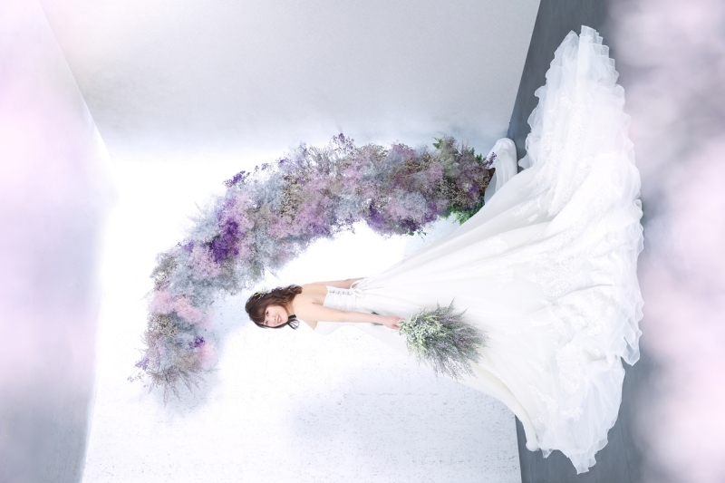 お花のアーチの下で♪