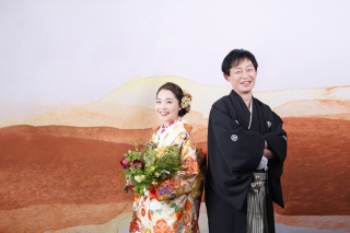 見つめ合いながら