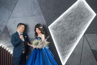 ブルーのドレスに包まれて