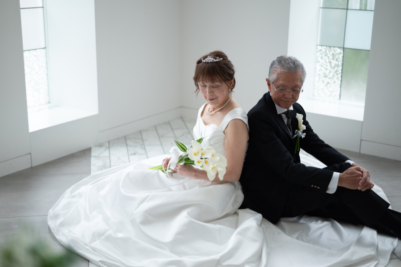 背中合わせで・・・