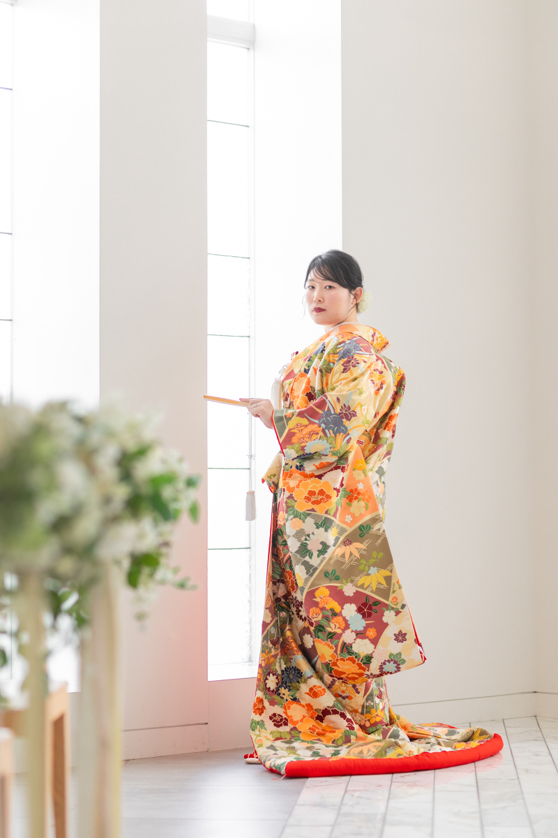 とっても色鮮やかな色打掛ですね