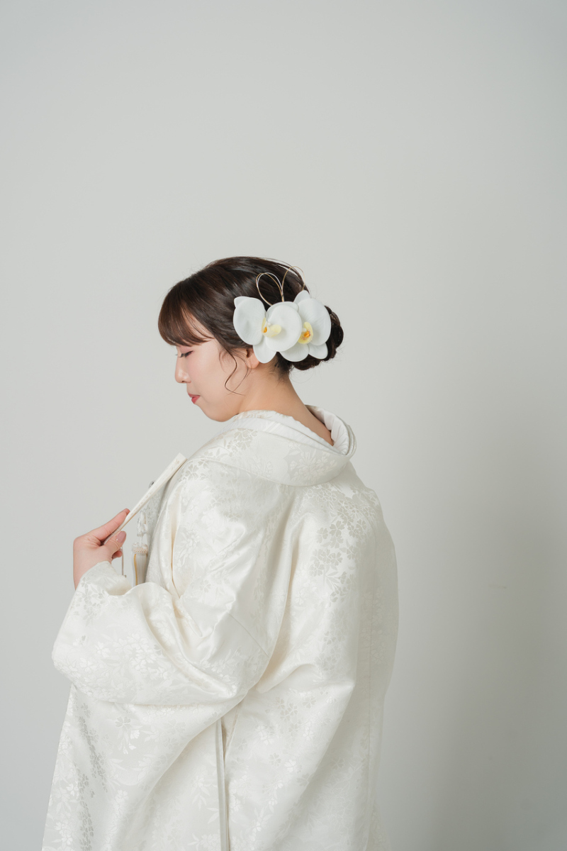静かに、凛と。