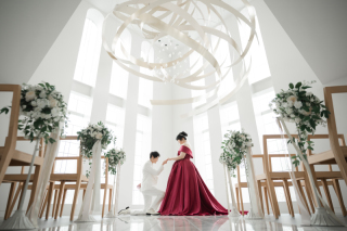 チャペル映えカラードレス