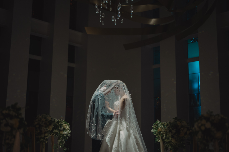 ロングベールに包まれて