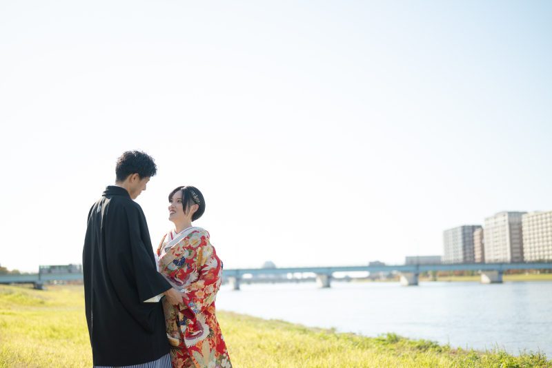 信濃川をバックに・・・