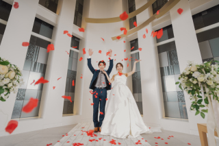 フラワーシャワーで華やかに！！