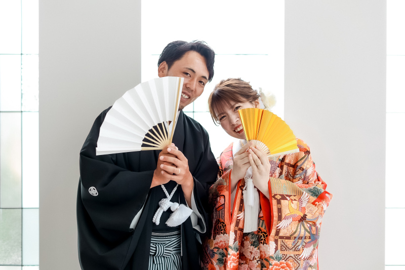 扇子からひょっこり